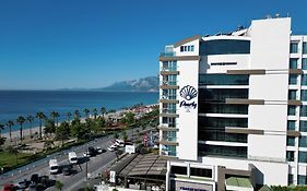 Pearly Hotel